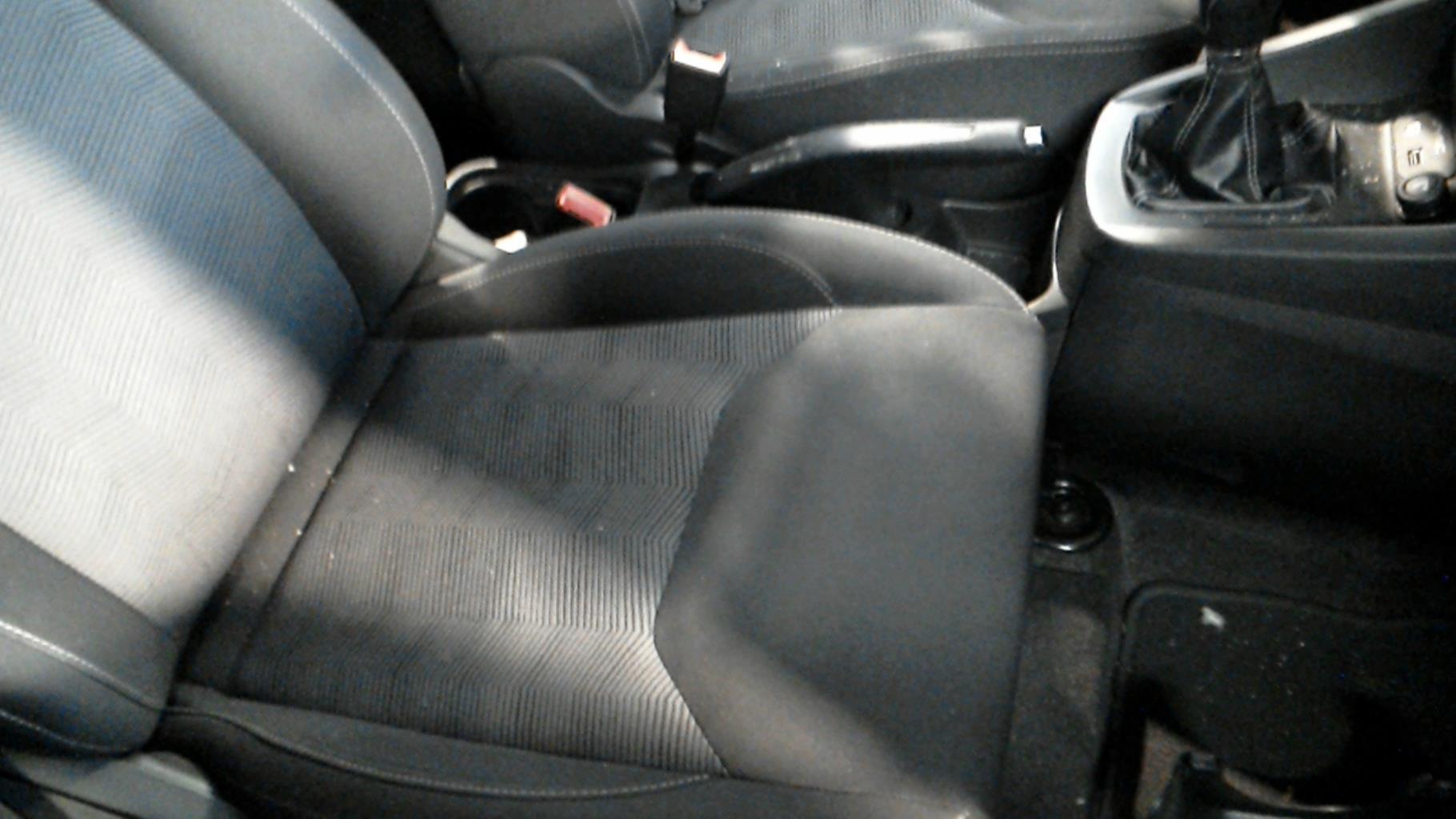 Siege avant droit FORD KA+ Essence - 1