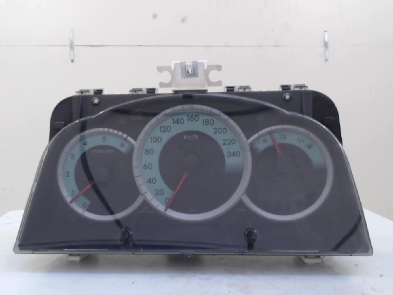 Compteur TOYOTA COROLLA VERSO 2 PHASE 1 Diesel - 1