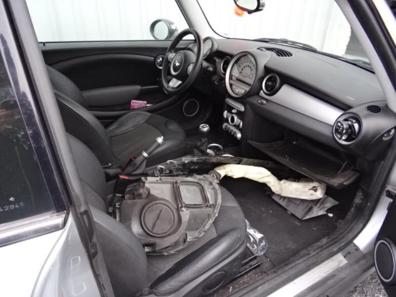 Vitre avant gauche MINI MINI 2 R56 PHASE 1 Diesel - 1