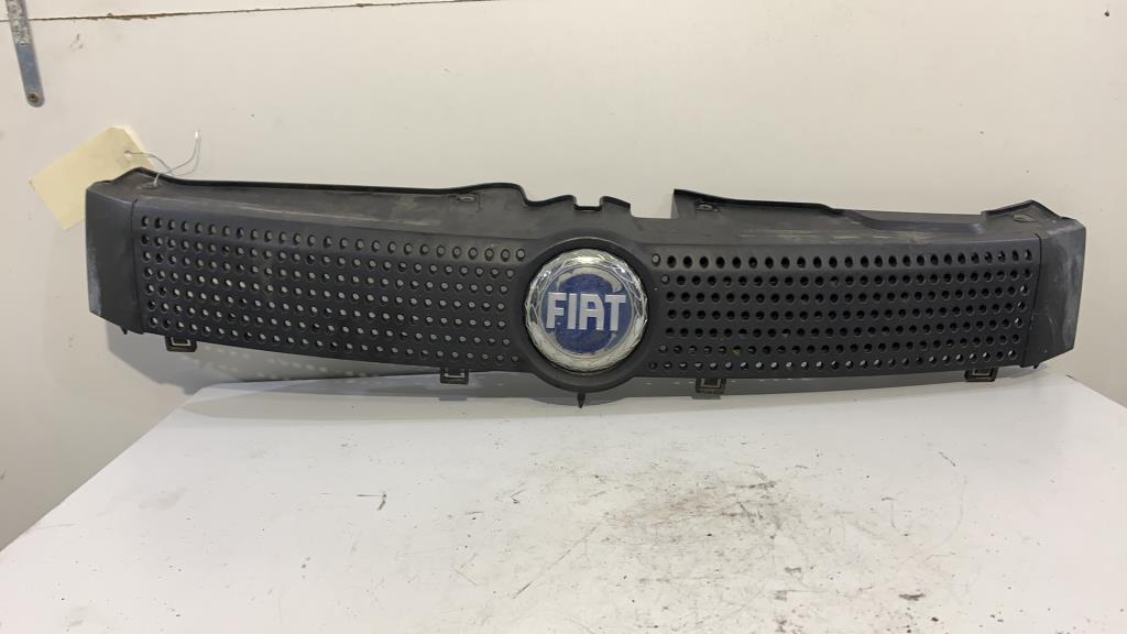 Calandre FIAT PANDA 2 Essence - 1
