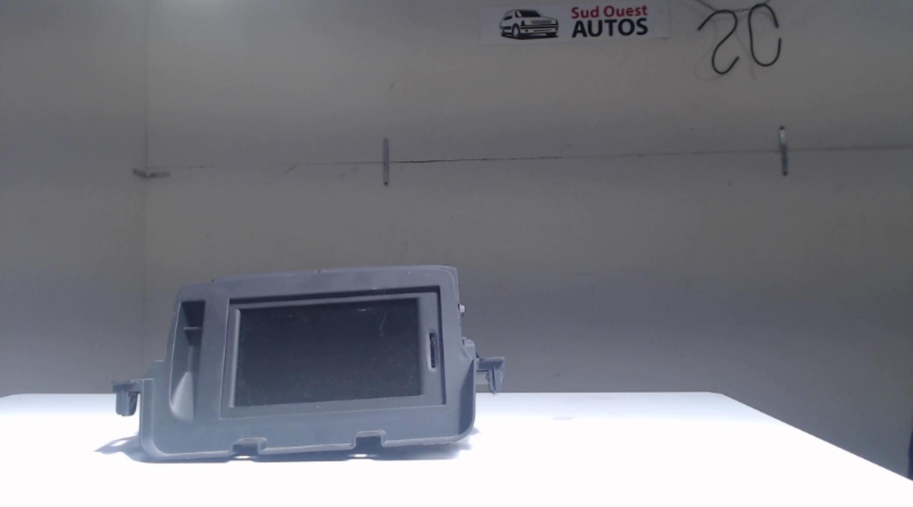 Ecran GPS RENAULT MEGANE 3 PHASE 1 COUPE Diesel - 1