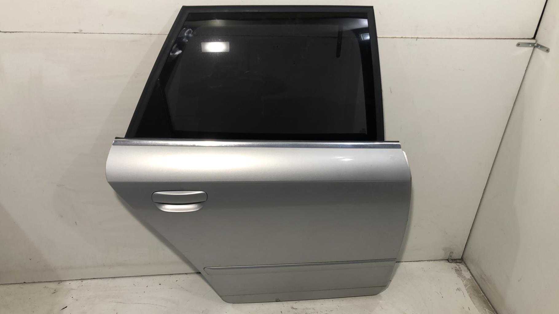 Porte arriere droit AUDI A4 2 AVANT PHASE 2 BREAK Diesel - 1