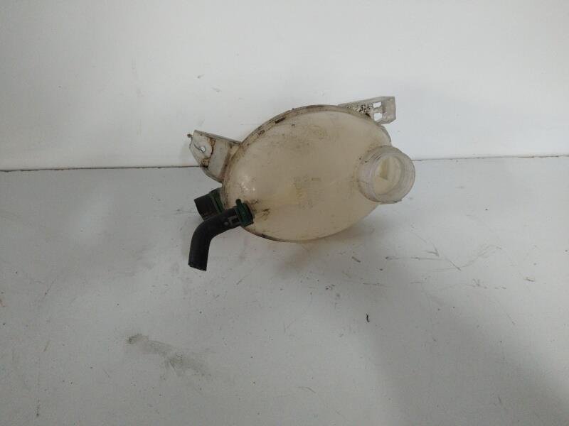 Vase d'expansion RENAULT CLIO 4 PHASE 1 Diesel - 1
