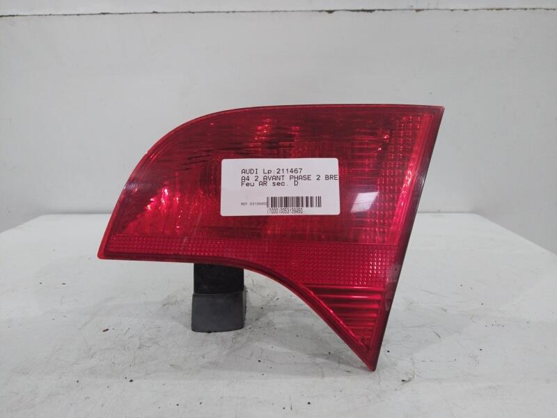 Feu arriere secondaire droit (feux) AUDI A4 2 AVANT PHASE 2 BREAK Diesel - 1