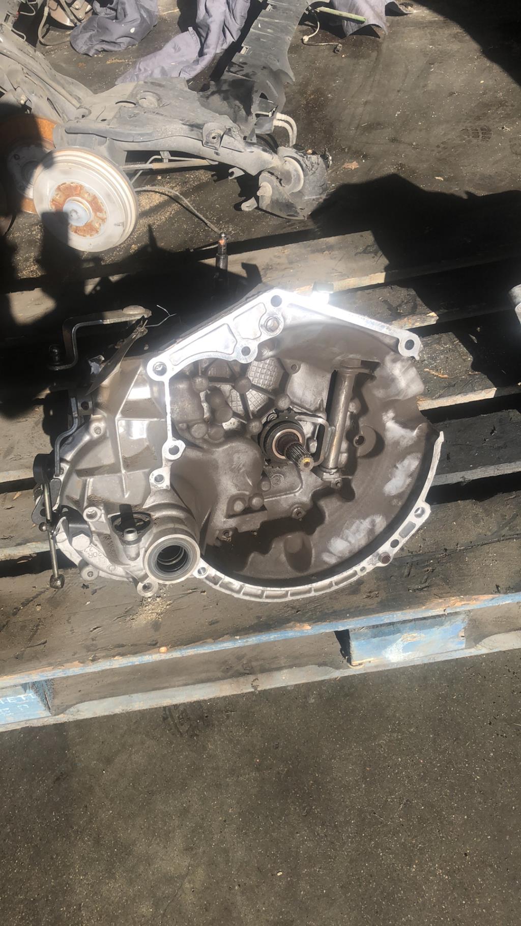 Boite de vitesses PEUGEOT 206+ Essence - 1