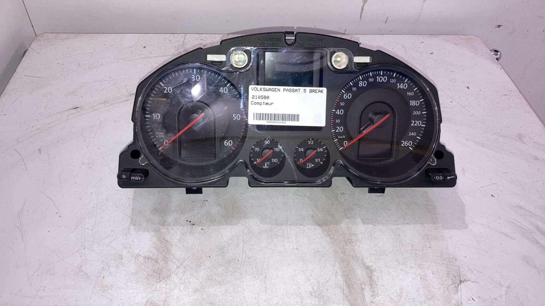 Compteur VOLKSWAGEN PASSAT 5 BREAK Diesel - 1