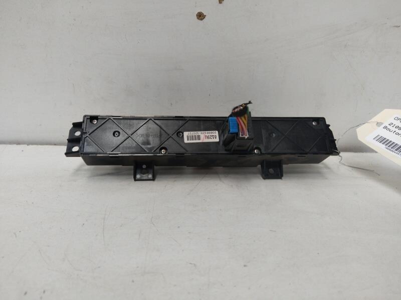 Bouton de warning OPEL ANTARA PHASE 2 Diesel - 1