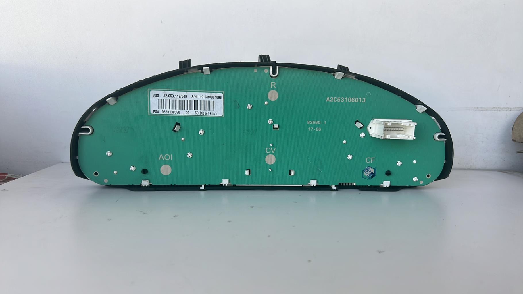 Compteur PEUGEOT 407 PHASE 1 Diesel - 1