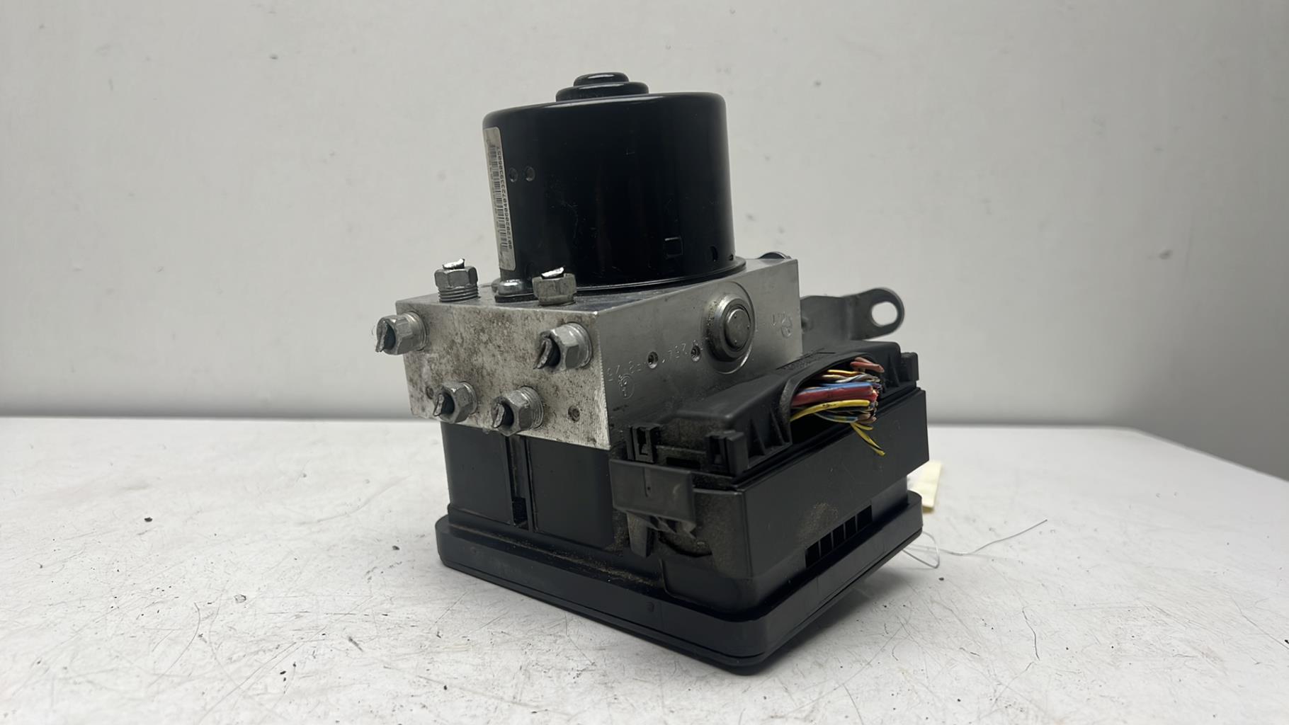 Bloc ABS (freins anti-blocage) BMW SERIE 1 E81 Diesel - 1