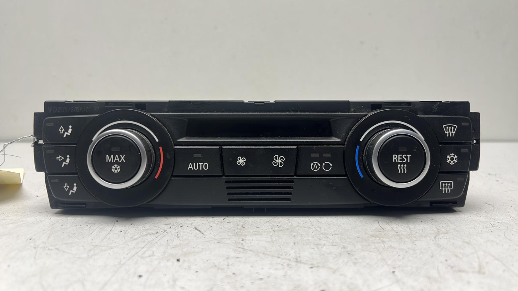 Commande chauffage BMW SERIE 1 E81 Diesel - 1