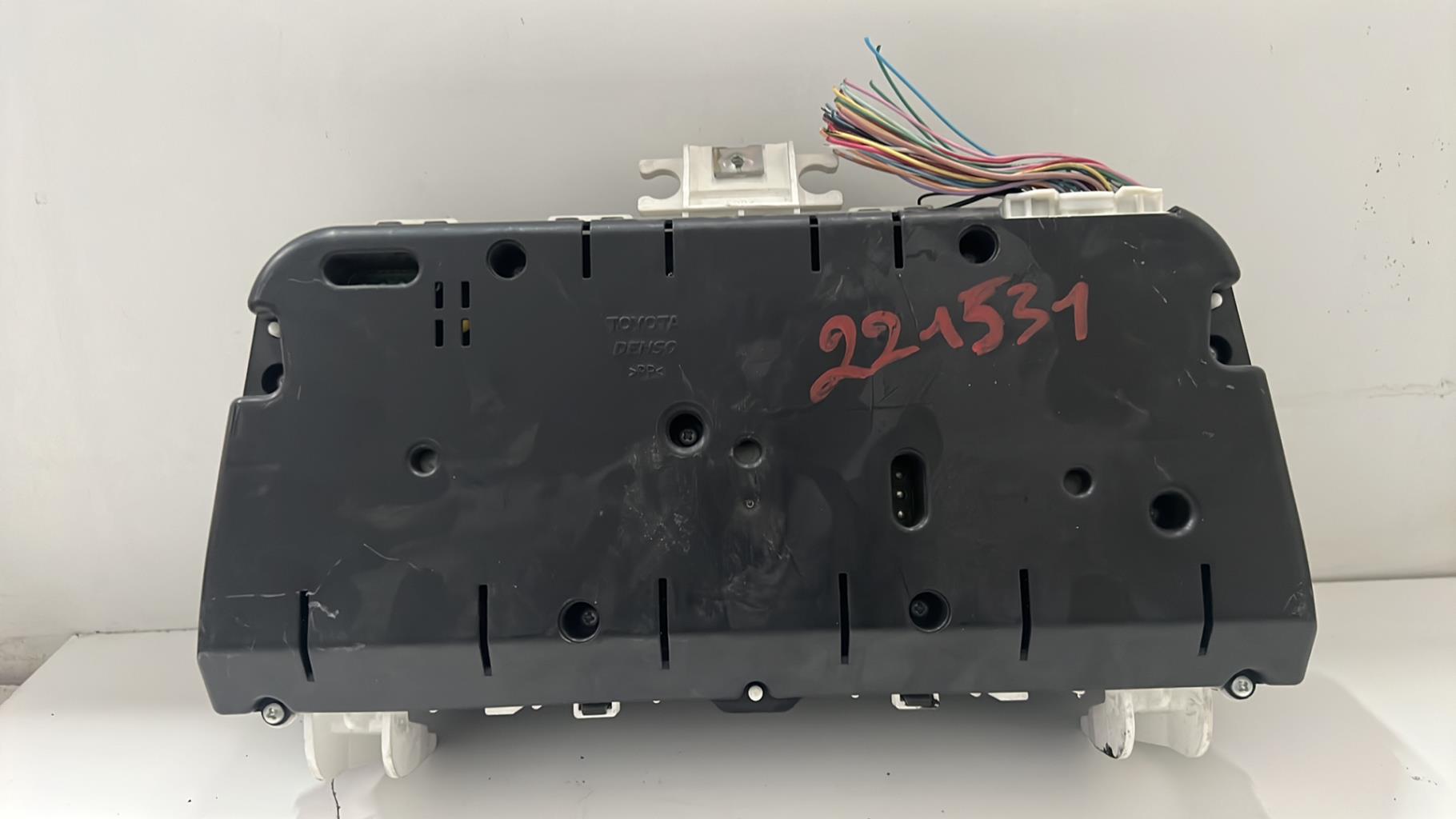 Compteur TOYOTA COROLLA VERSO 2 PHASE 1 Diesel - 1