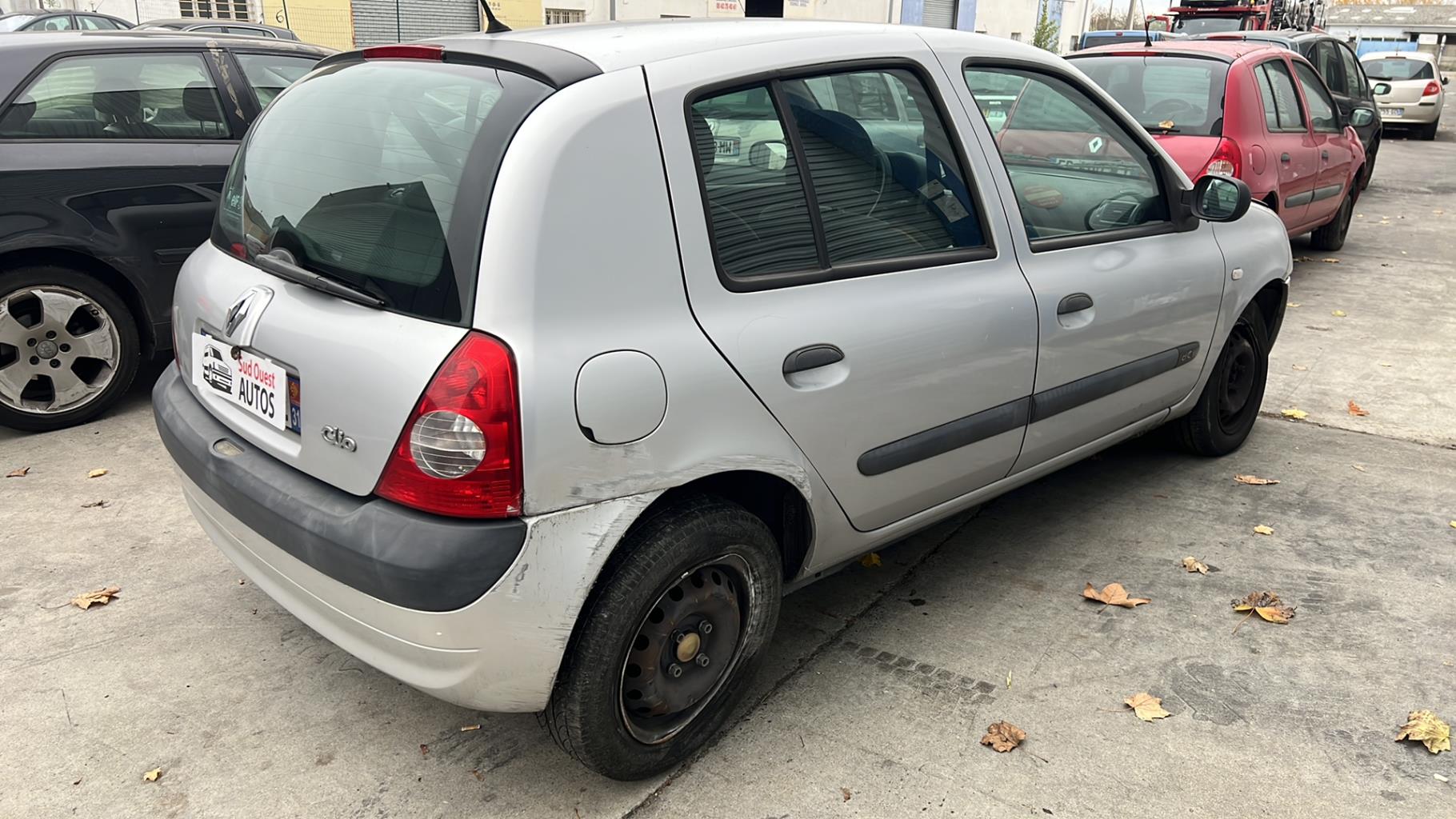 Moyeu avant gauche RENAULT CLIO 2 PHASE 2 Diesel - 1