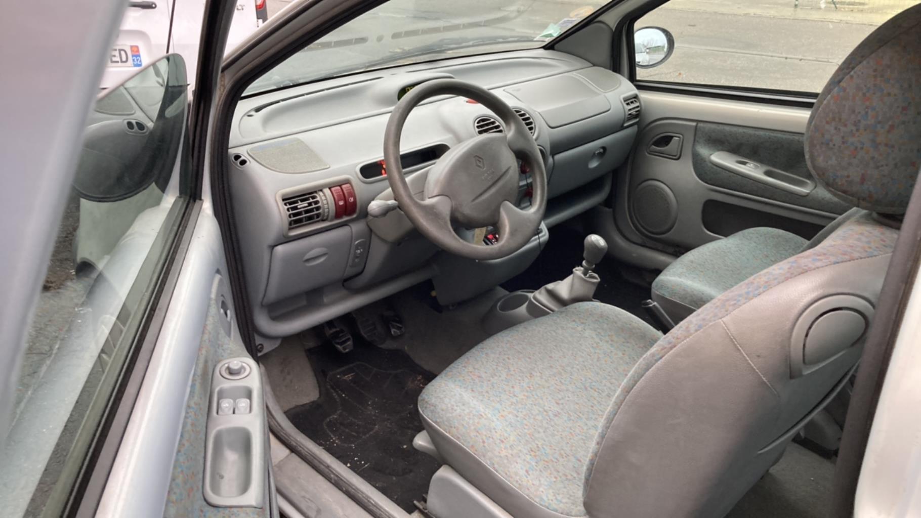 Moyeu avant droit RENAULT TWINGO 1 PHASE 3 Essence - 1