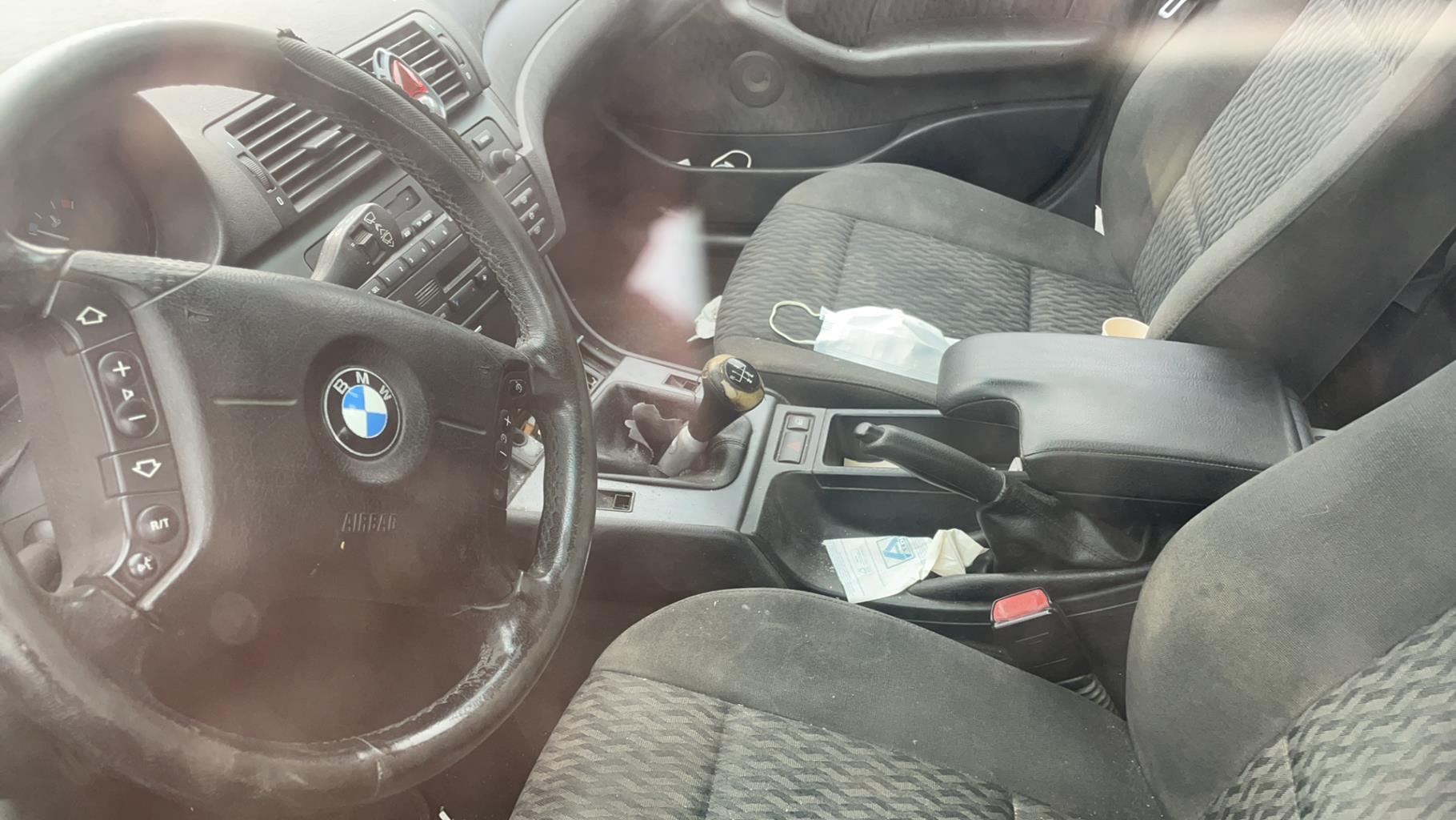 Vitre avant gauche BMW SERIE 3 E46 TOURING PHASE 1 BREAK Diesel - 1