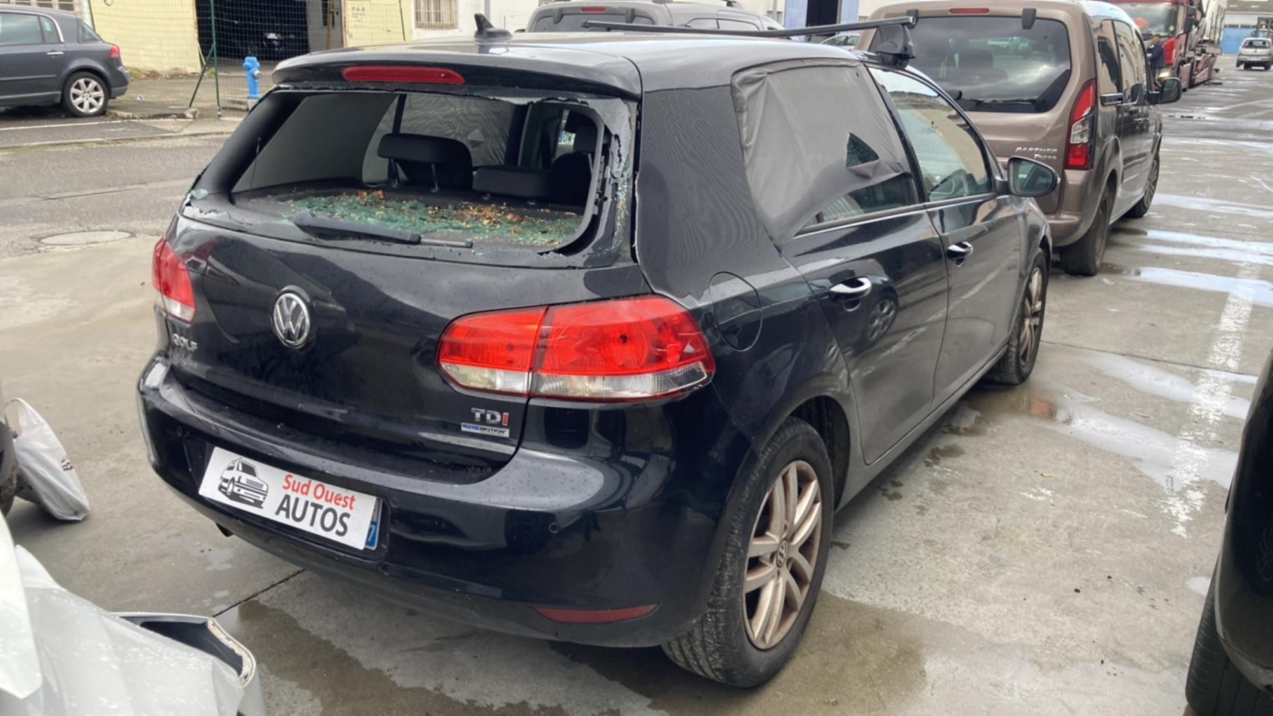 Plage arriere VOLKSWAGEN GOLF 6 Diesel - 1