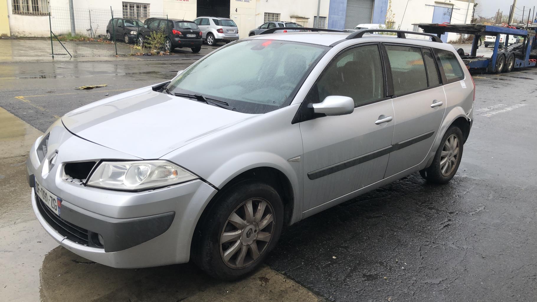 Vitre avant gauche RENAULT MEGANE 2 PHASE 2 BREAK Diesel - 1