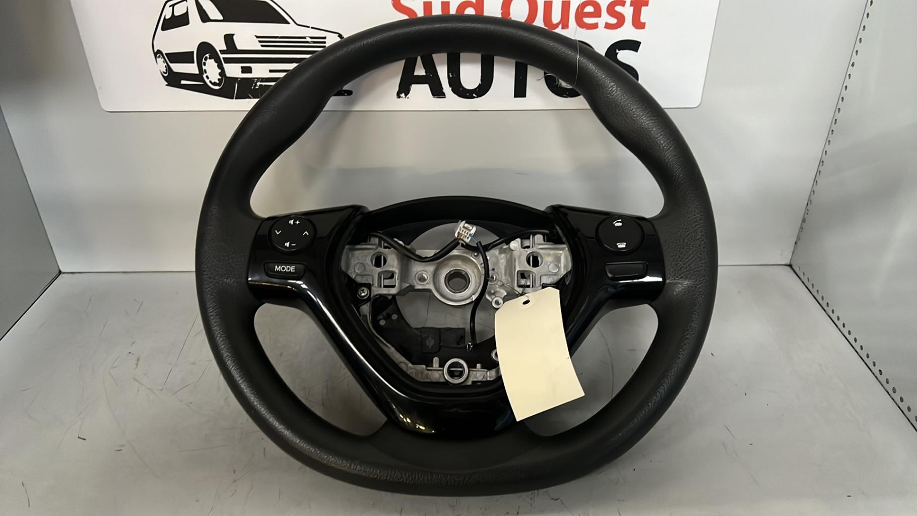 Volant PEUGEOT 108 Essence - 1