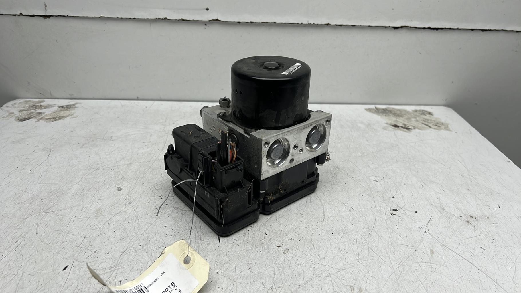 Bloc ABS (freins anti-blocage) FORD C-MAX 2 PHASE 1 Essence - 1