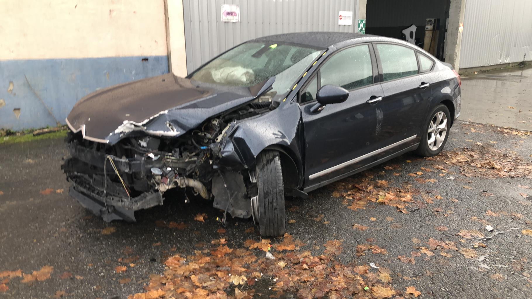 Poignee d'ouverture de capot CITROEN C5 2 Diesel - 1