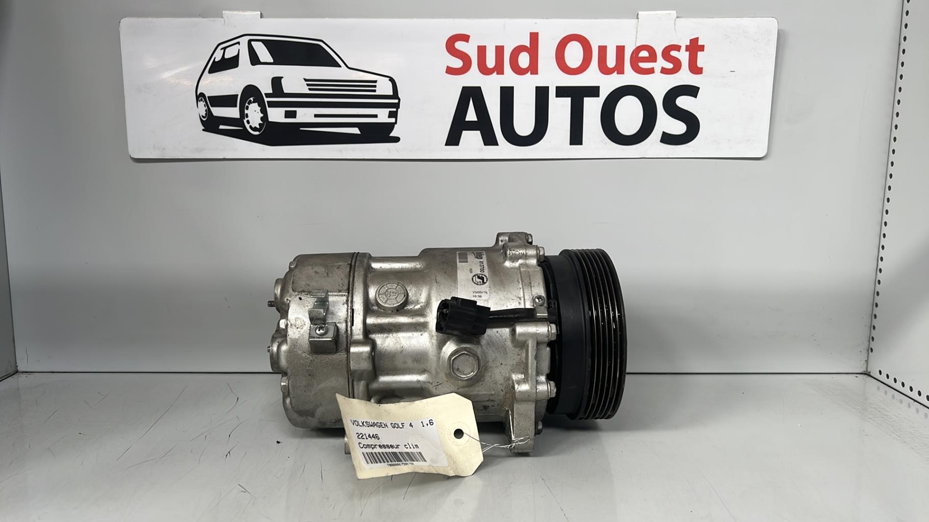 Compresseur clim VOLKSWAGEN GOLF 4 Essence - 1