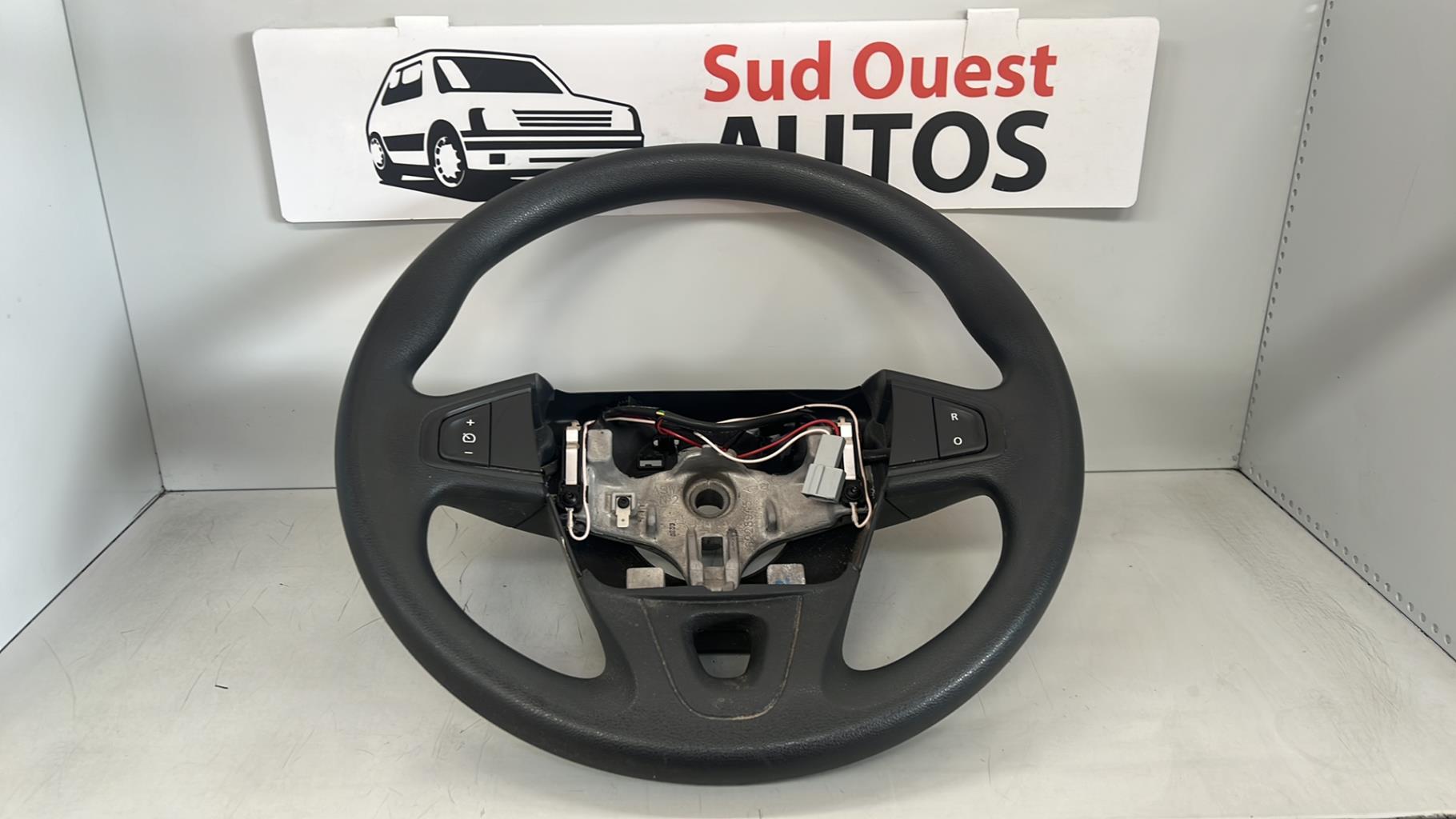 Volant NISSAN NV250 Diesel - 1