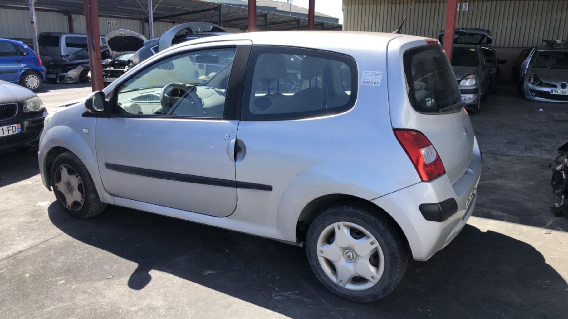 Moyeu avant droit RENAULT TWINGO 2 PHASE 1 Diesel - 1