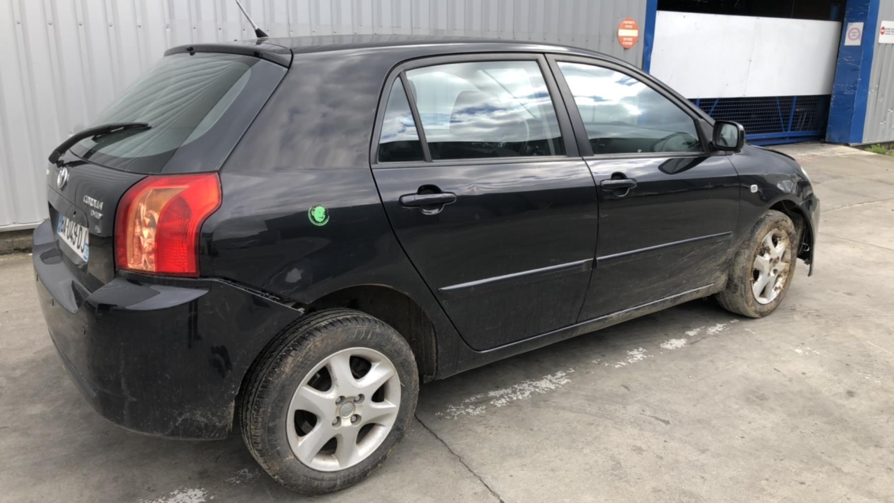 Moyeu avant gauche TOYOTA COROLLA 10 PHASE 2 Diesel - 1