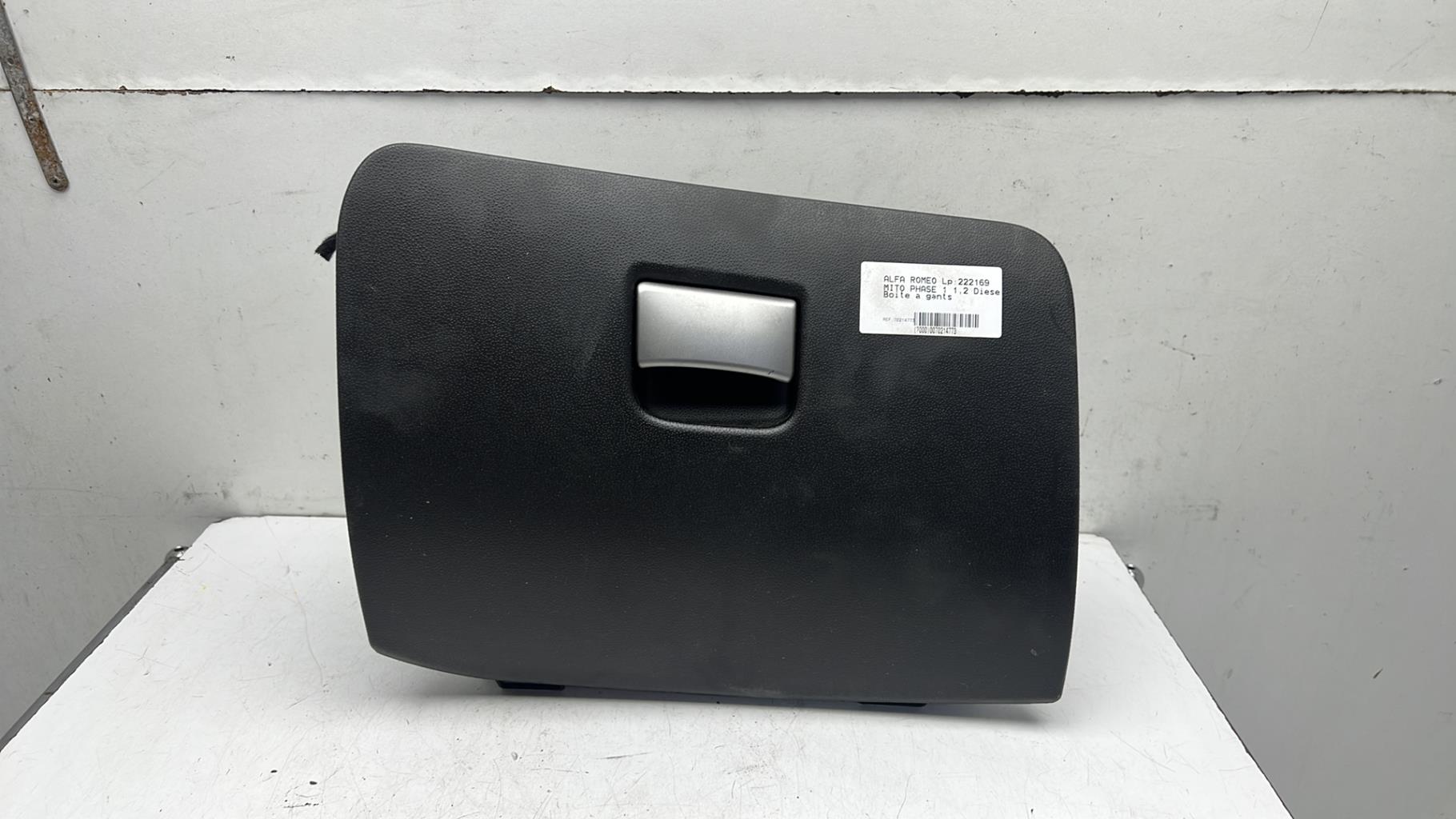 Boite a gants ALFA ROMEO MITO PHASE 1 Diesel - 1