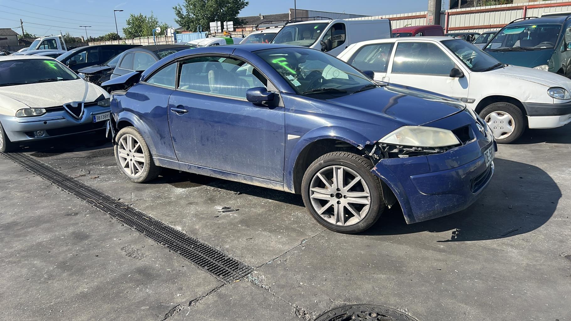 Moyeu avant droit RENAULT MEGANE 2 PHASE 1 CABRIOLET Diesel - 1