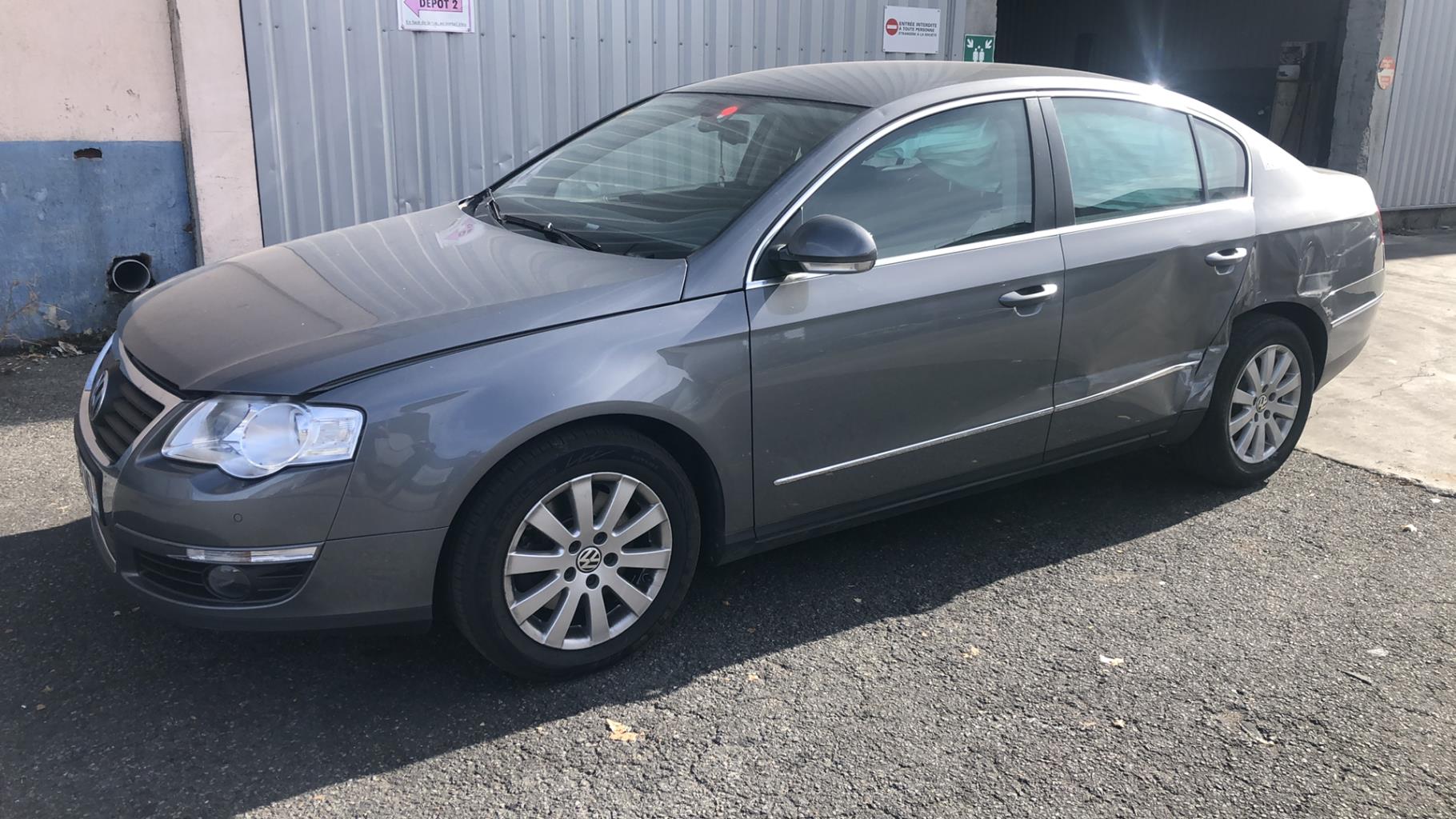 Custode arriere droit (porte) VOLKSWAGEN PASSAT 5 Diesel - 1