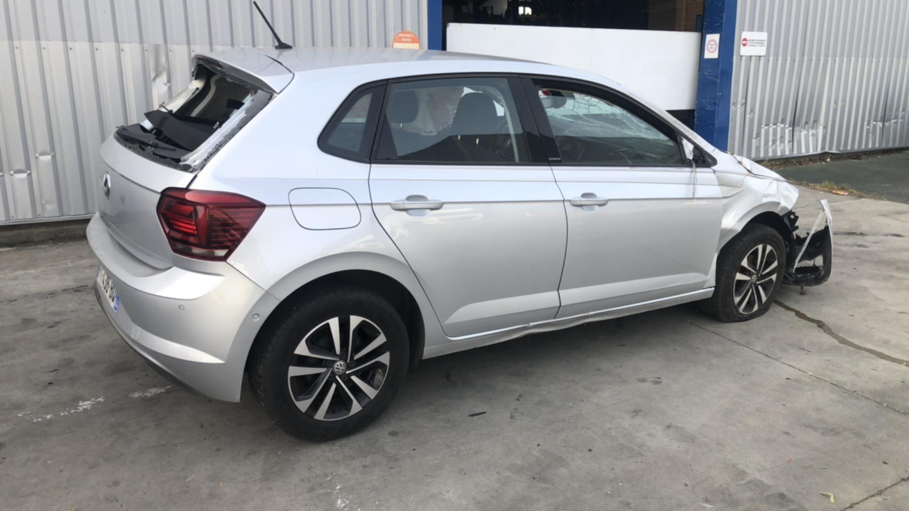 Triangle avant droit VOLKSWAGEN POLO 6 PHASE 1 Essence - 1