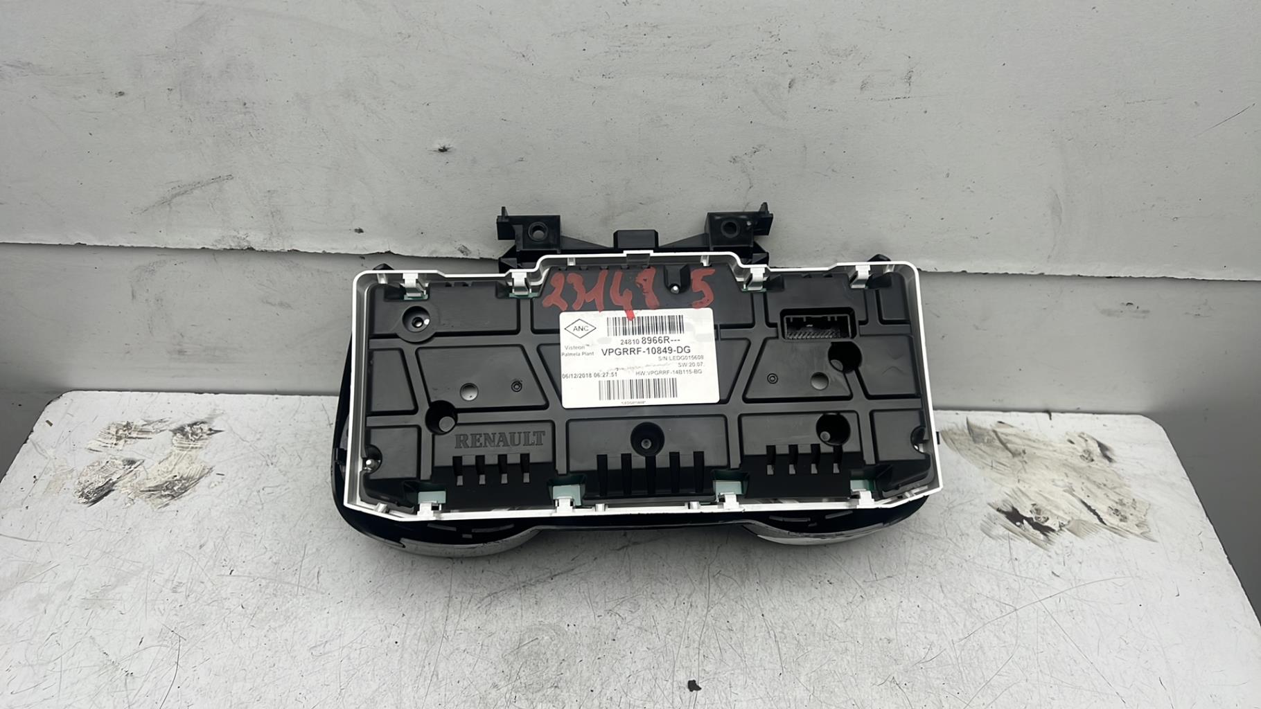 Compteur RENAULT CLIO 4 PHASE 2 Diesel - 1