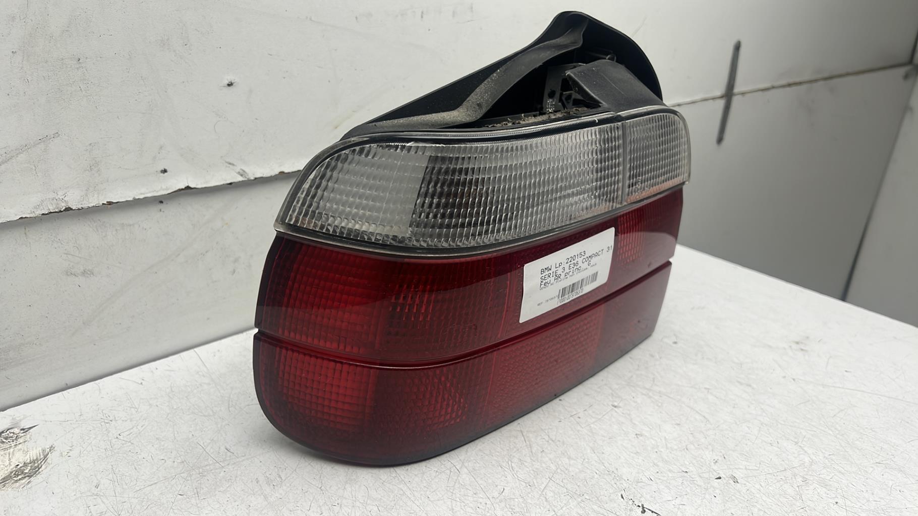 Feu arriere principal gauche (feux) BMW SERIE 3 E36 COMPACT Diesel - 1