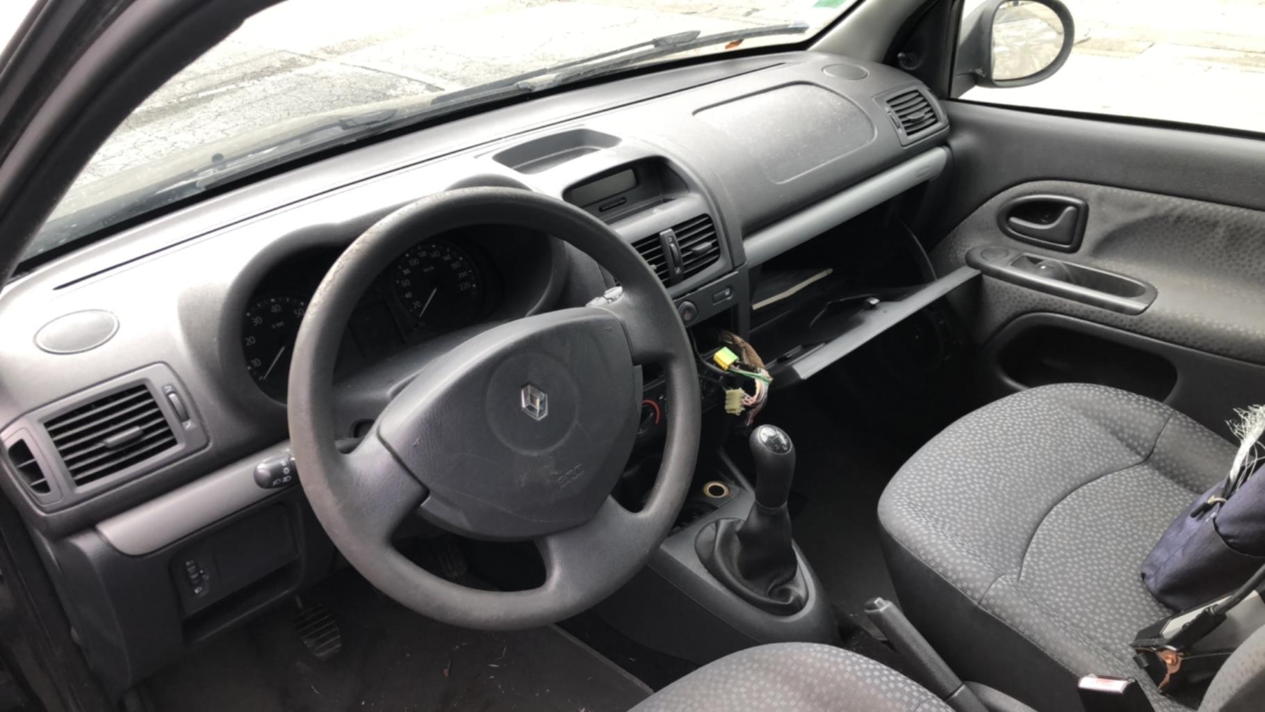 Moyeu avant gauche RENAULT CLIO 2 CAMPUS PHASE 2 Diesel - 1