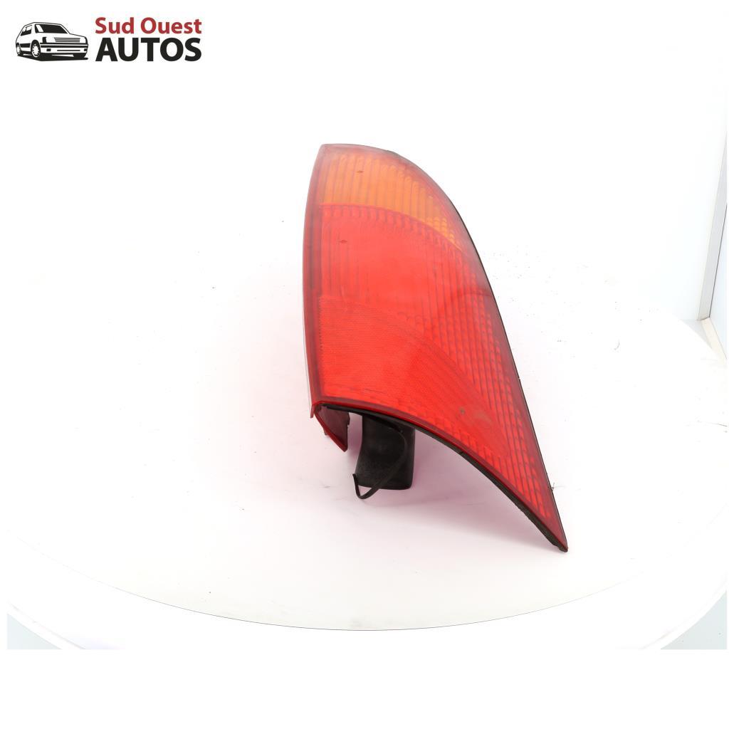 Feu arriere principal gauche (feux) FORD FOCUS 1 Essence - 1