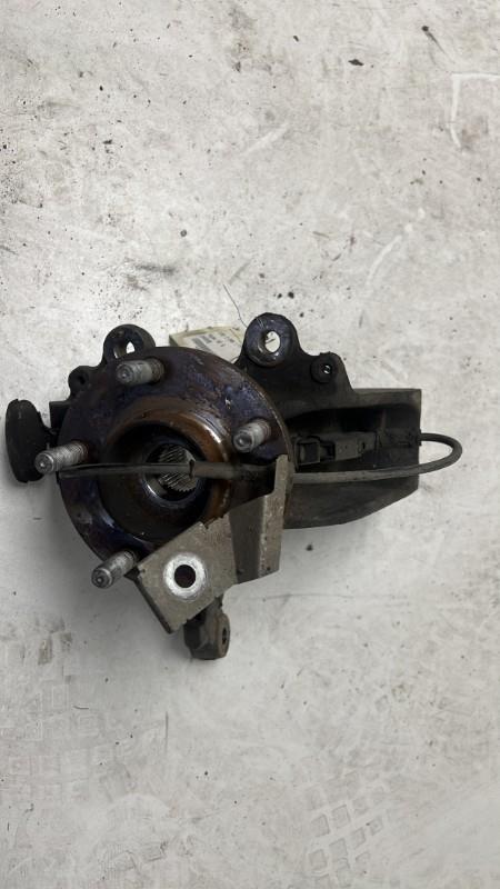 Moyeu avant gauche FORD C-MAX 1 PHASE 2 Diesel - 1
