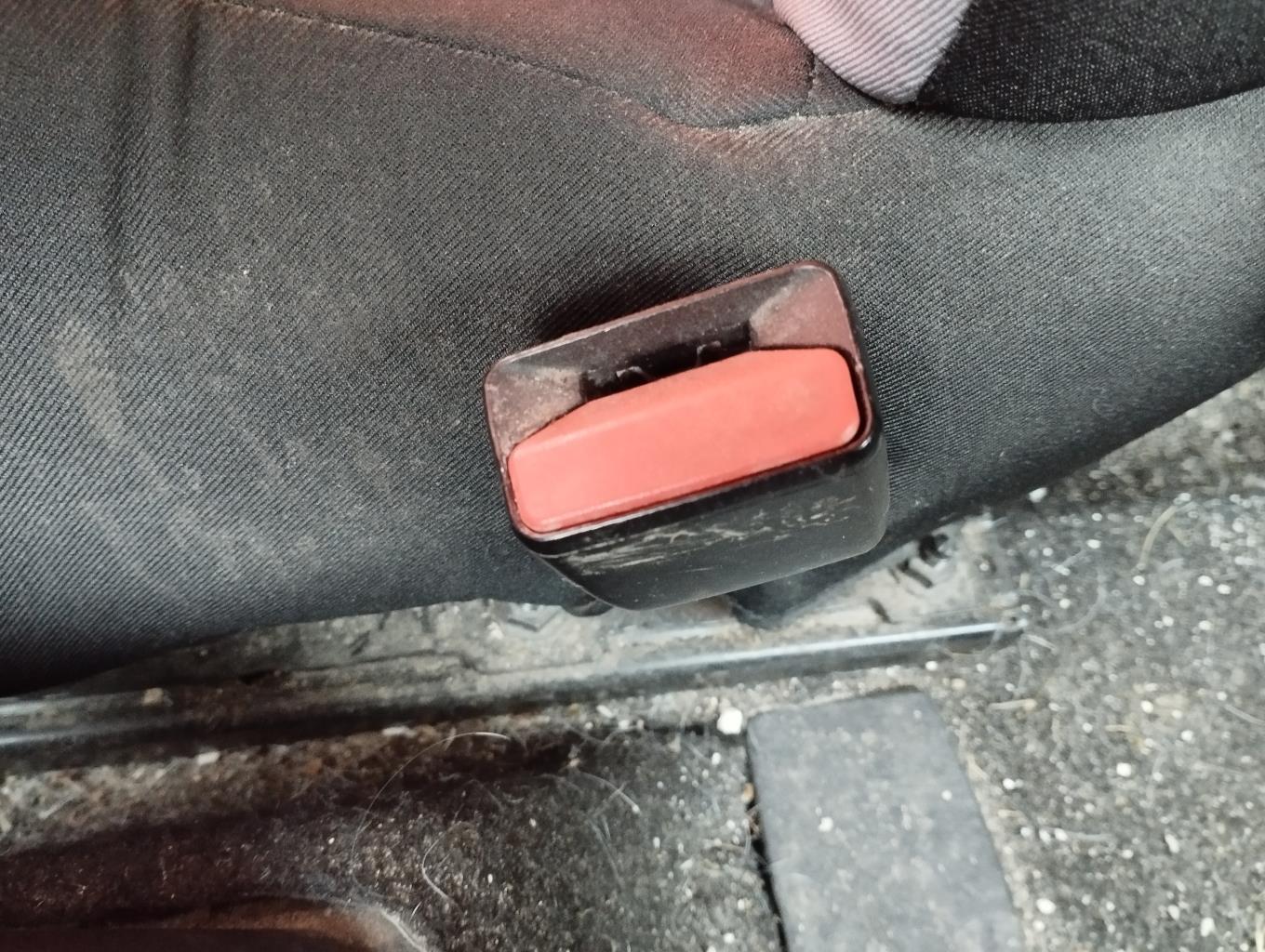 Aggancio cintura sicurezza anteriore destro DACIA LOGAN MCV 2 PHASE 1 BREAK Diésel - 1
