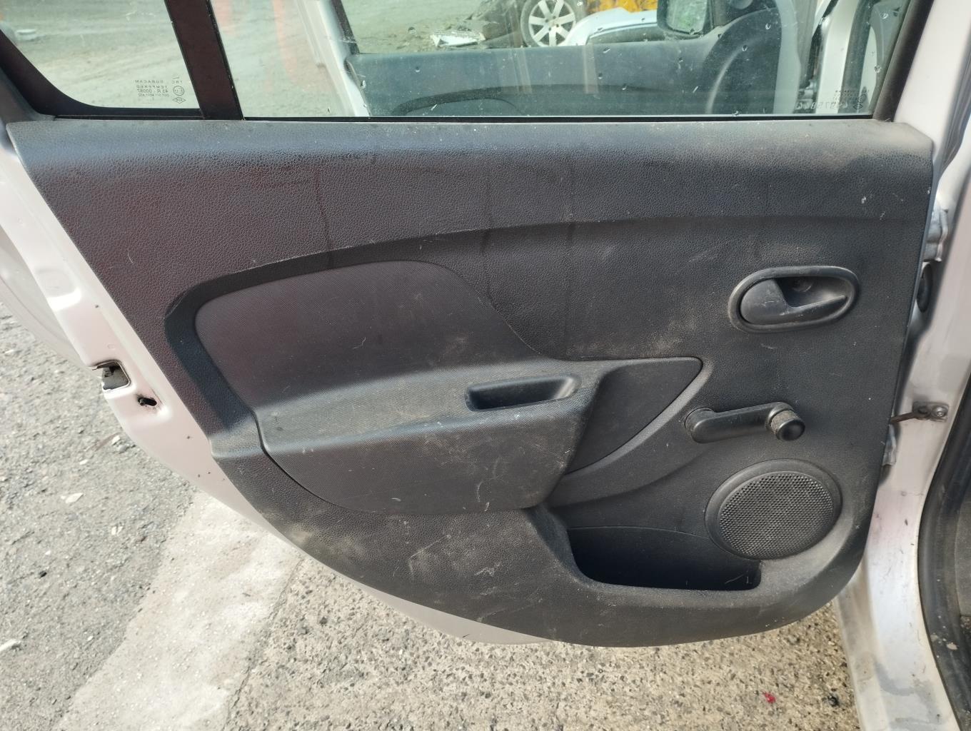Guarnizione portiera posteriore sinistra DACIA LOGAN MCV 2 PHASE 1 BREAK Diésel - 1