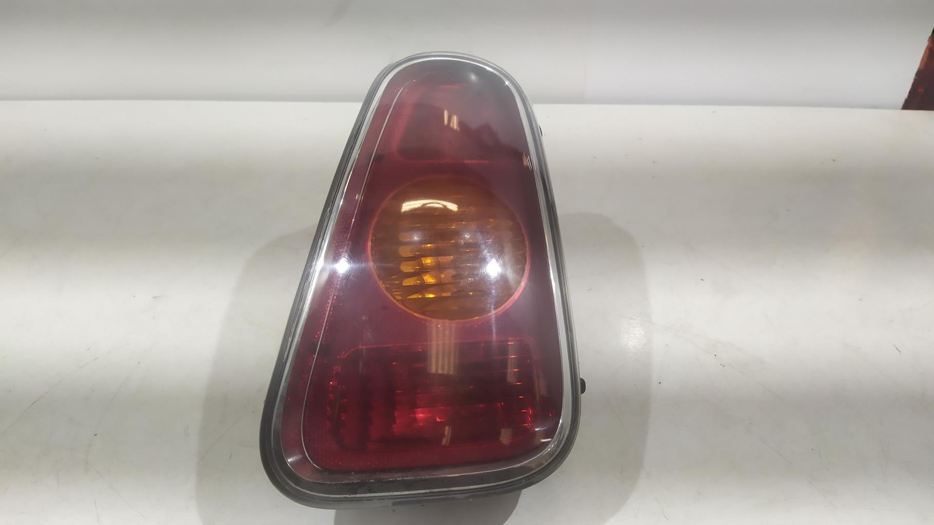 Fanale posteriore principale destro (luci) MINI MINI 1 R50/R53 PHASE 1 Gasolina - 1