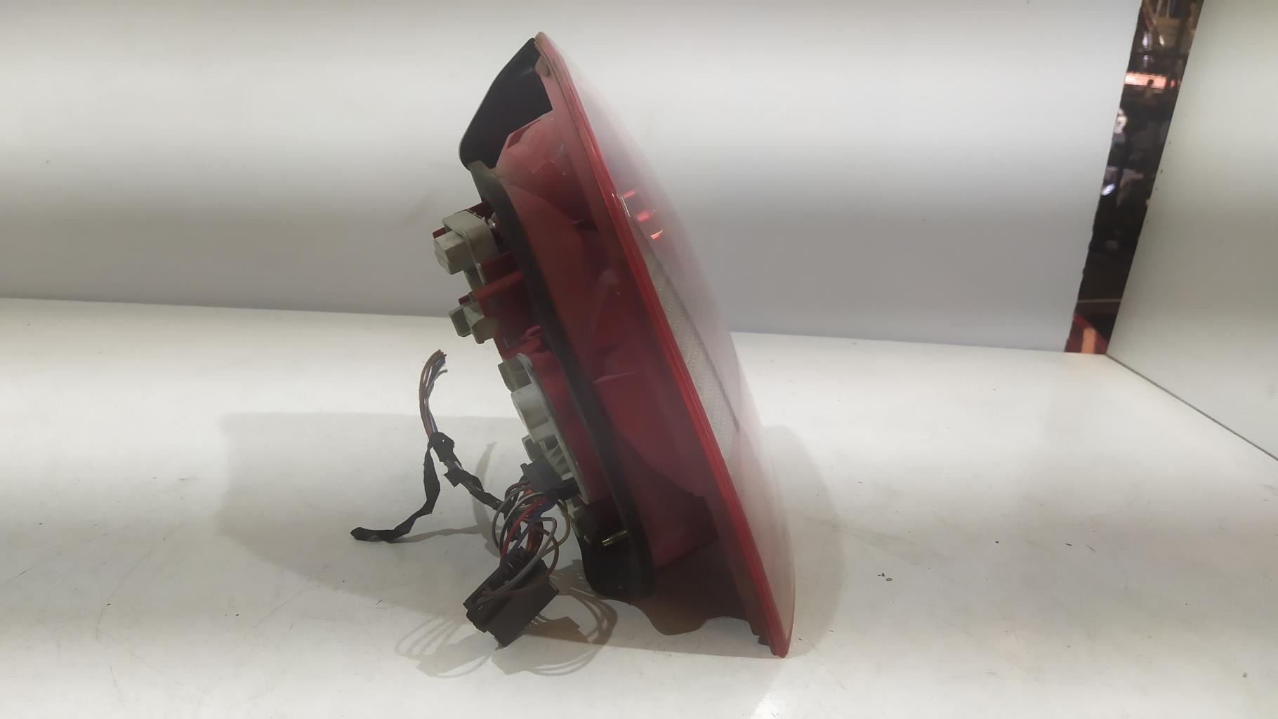 Fanale posteriore principale sinistro (luci) VOLKSWAGEN PASSAT 4 PHASE 2 Diésel - 1