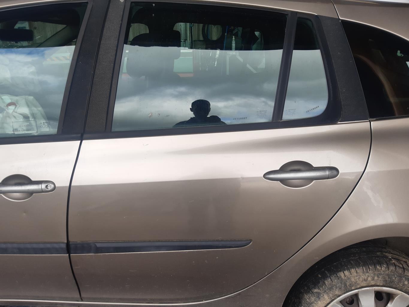 Porte arriere gauche RENAULT CLIO 3 PHASE 1 BREAK Diesel - 1