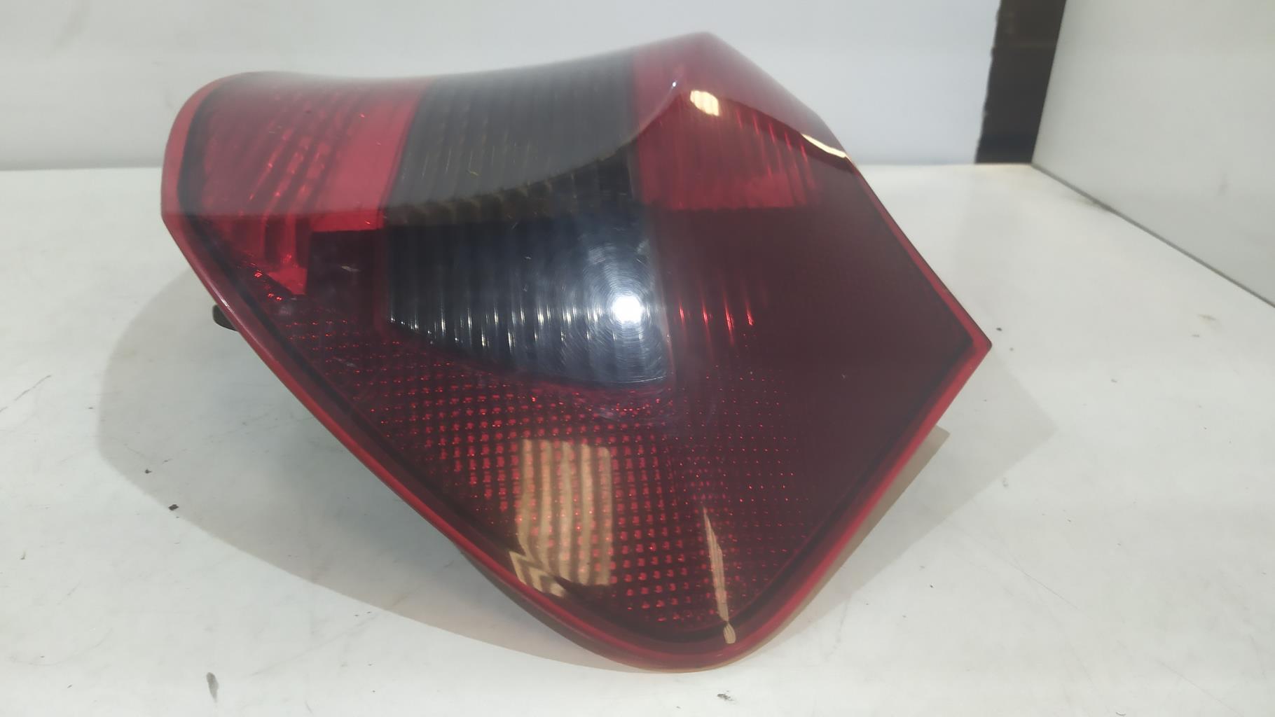 Fanale posteriore principale destro (luci) BMW SERIE 1 E87 PHASE 1 Diésel - 1