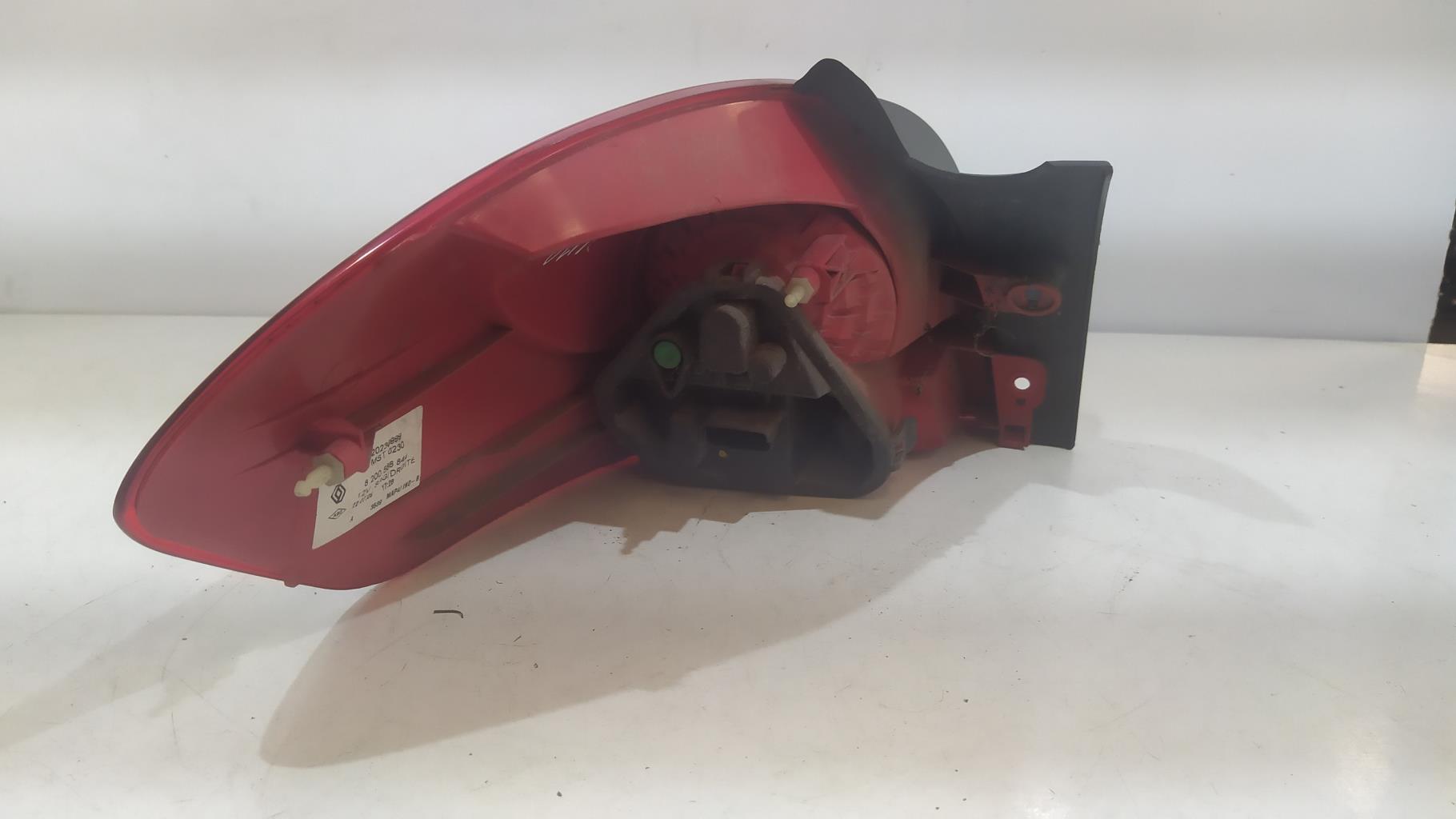 Fanale posteriore principale destro (luci) RENAULT CLIO 3 PHASE 1 BREAK Diésel - 1