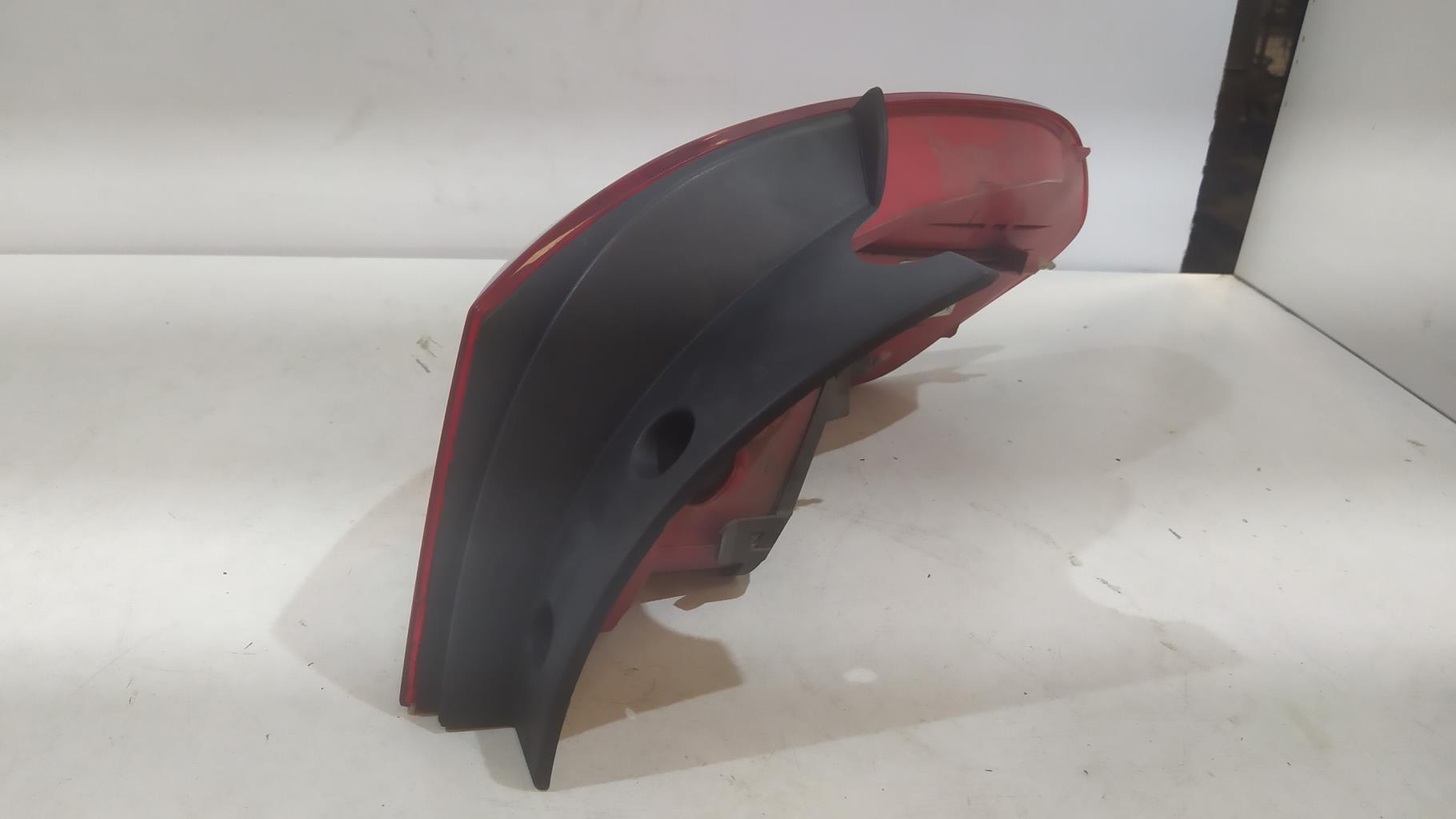 Fanale posteriore principale sinistro (luci) RENAULT CLIO 3 PHASE 1 BREAK Diésel - 1