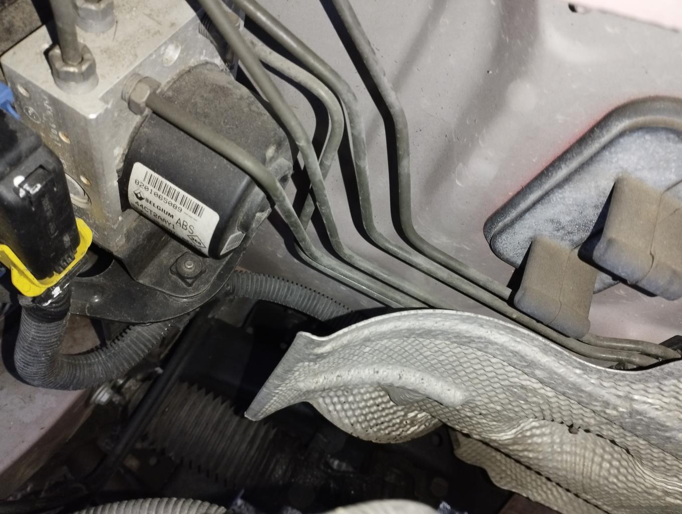 Blocco ABS (antibloccaggio freni) RENAULT TWINGO 2 PHASE 2 Gasolina - 1