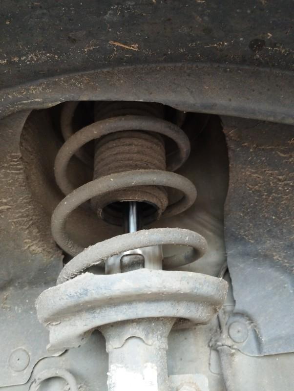 Ammortizzatore anteriore sinistro FORD FIESTA 6 PHASE 1 Diésel - 1