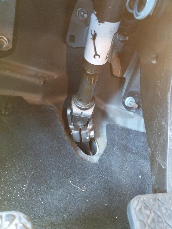 Piantone dello sterzo FORD FIESTA 6 PHASE 1 Diésel - 1