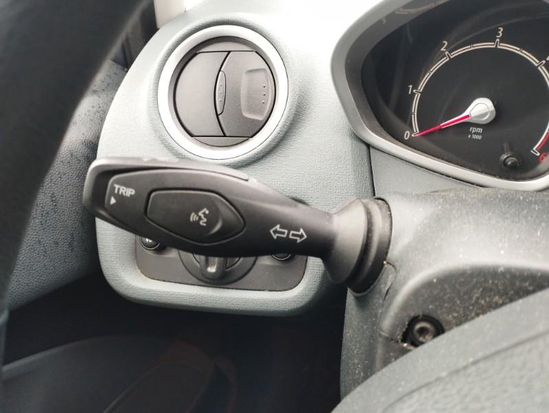 Devio tergicristalli FORD FIESTA 6 PHASE 1 Diésel - 1