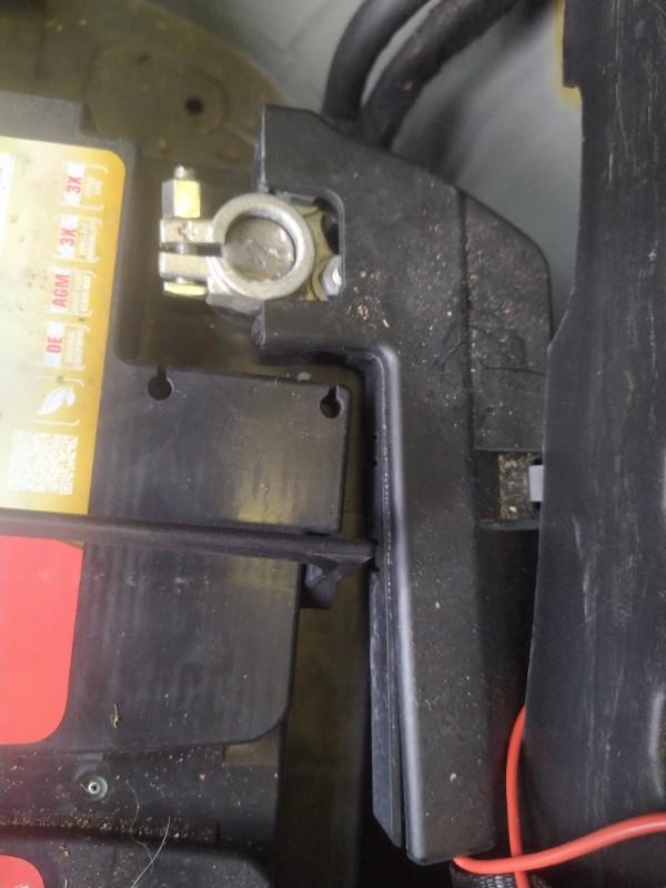 Portafusible AUDI A6 3 AVANT PHASE 1 BREAK Diésel - 1