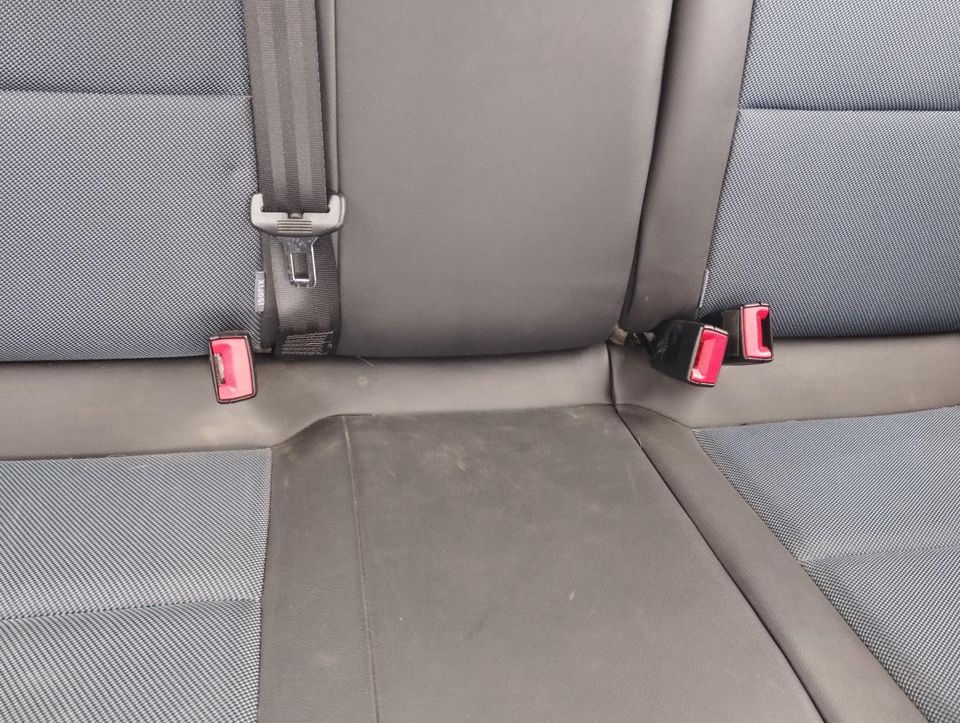 Aggancio cintura sicurezza posteriore sinistro SEAT IBIZA 4 PHASE 2 Gasolina - 1